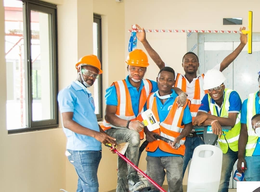 Mennak Sanitation - Professional Laundry Services